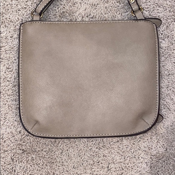 Fun purse with tons of storage - Picture 3 of 5